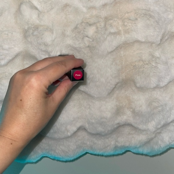 Vivid Pink Liquid Lipstick - Picture 4 of 6